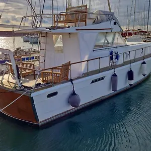 Botel Salvador Bahia Boat And Breakfast, Lido di Ostia